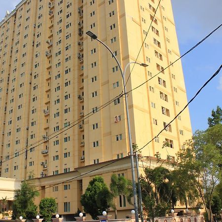 Batam Queen Victoria Hotel Exterior photo